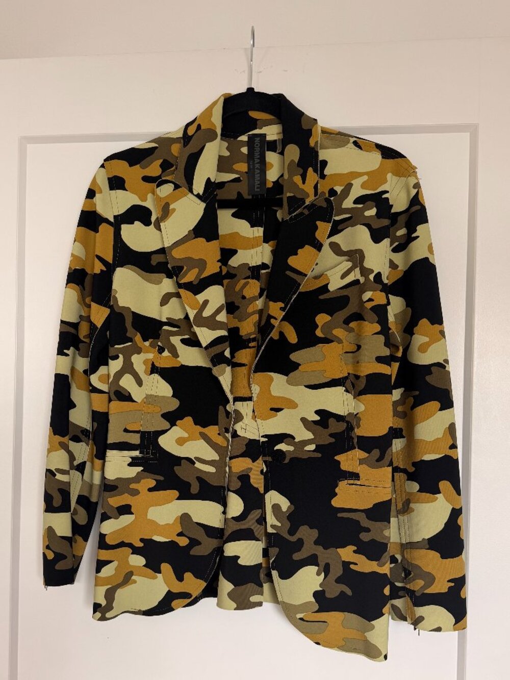 Norma Kamali Camouflage Print Tailored Open Front Blazer Jacket XS